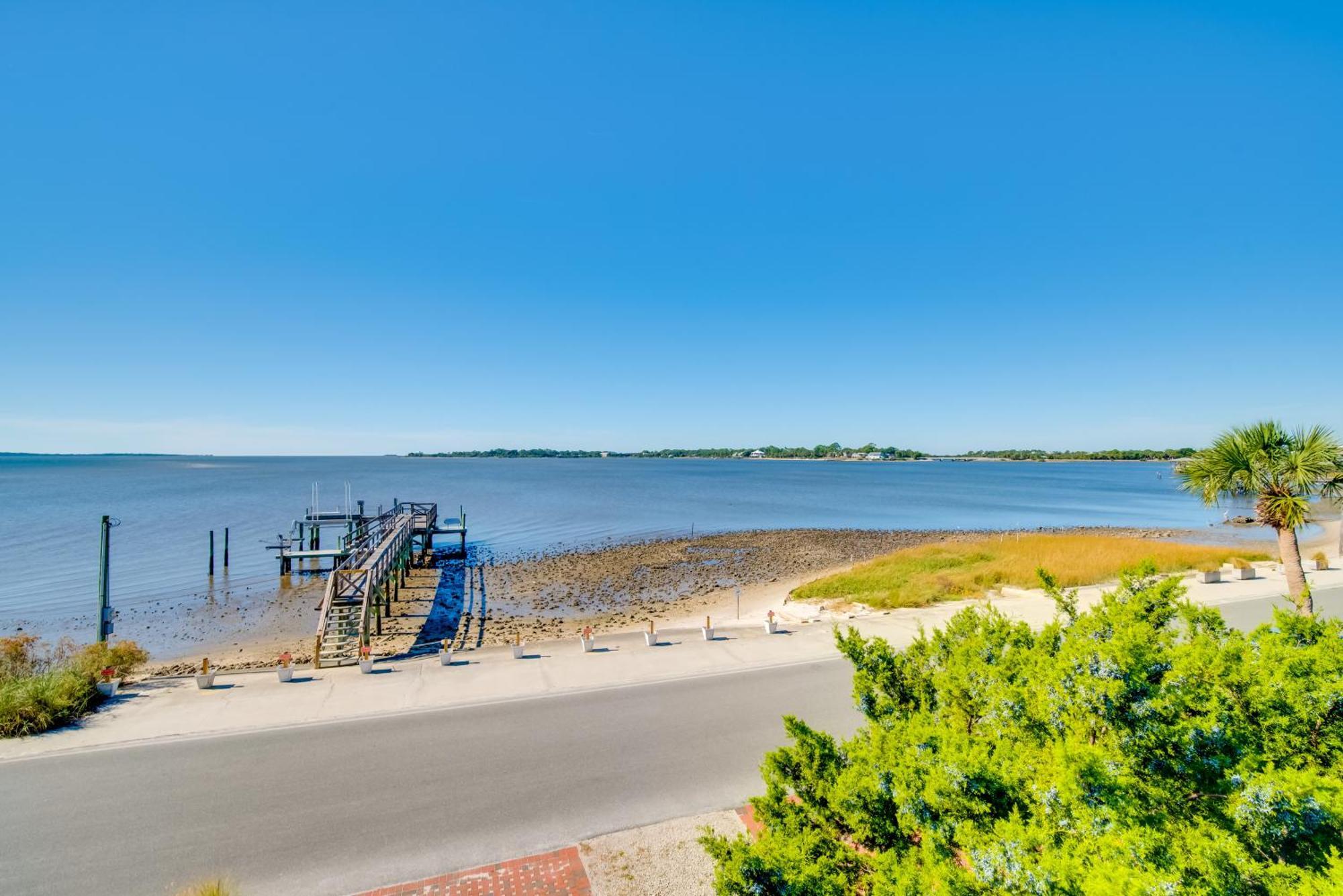 Vila Oceanfront Oasis In Cedar Key With 2 Balconies! Exteriér fotografie